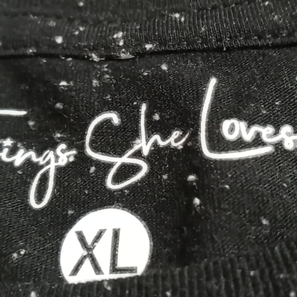 Things she loves tee - Picture 2 of 2
